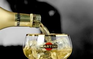 kokteil s martini 300x193 Коктейли. Рецепты.
